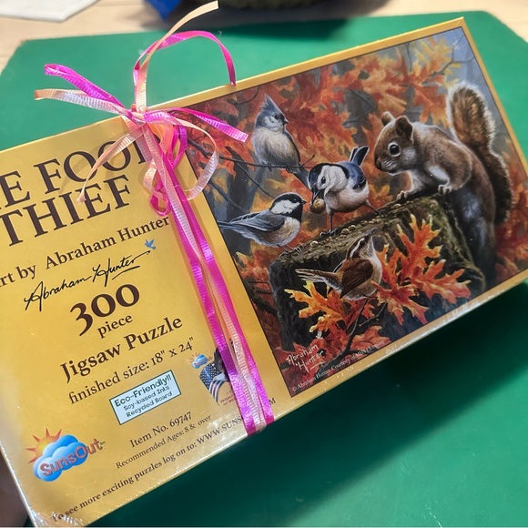 300 piece squirrel puzzle - Picture 1 of 5